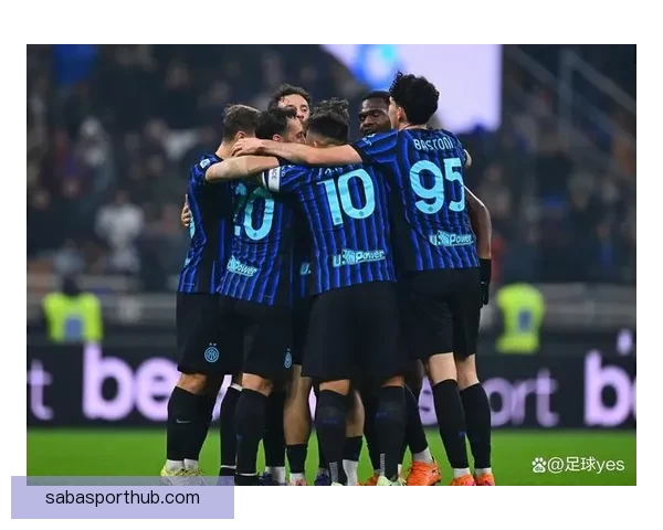 国米球迷齐声助力巴斯托尼 勇敢面对挑战兄弟同在助力前行